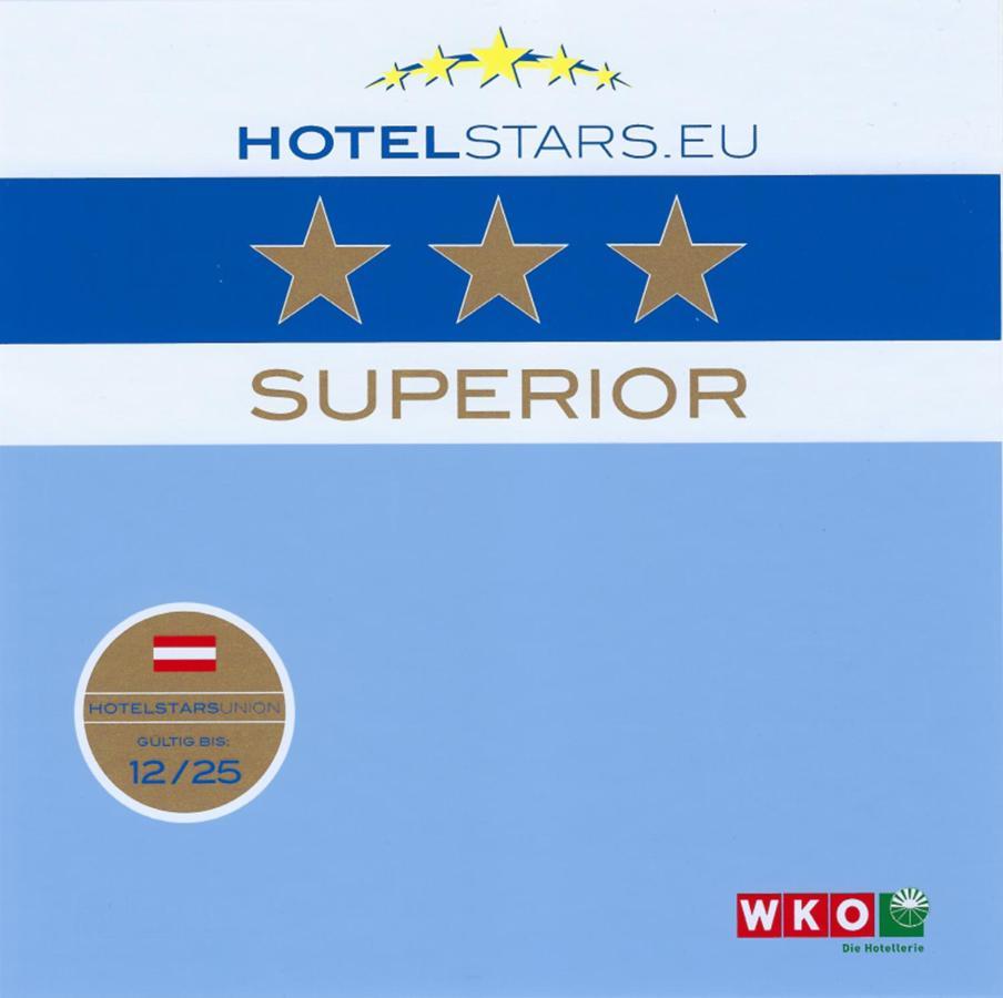 Hotel Lucia 3*